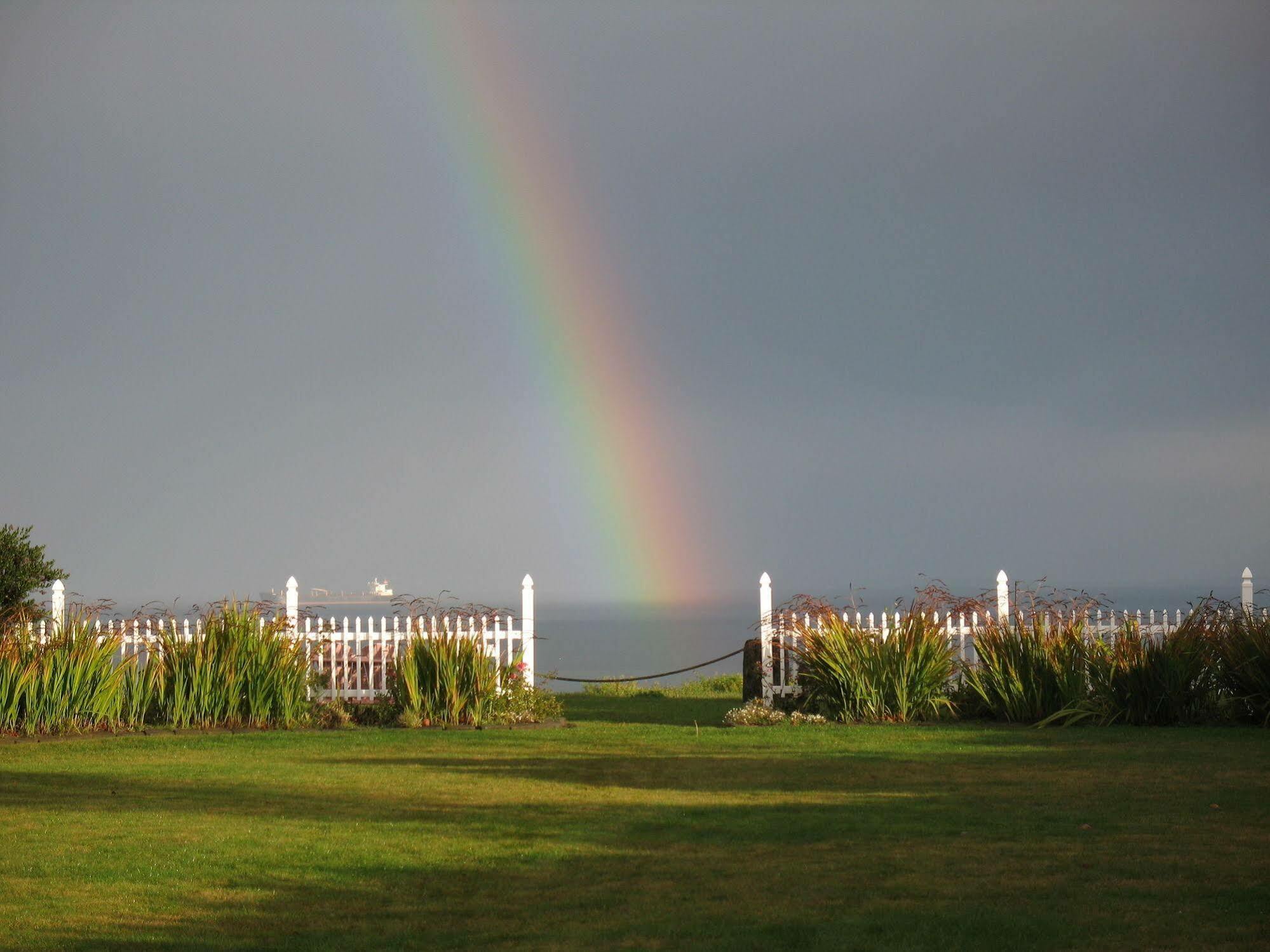 Sea Cliff Gardens Bed & Breakfast Port Angeles Ngoại thất bức ảnh