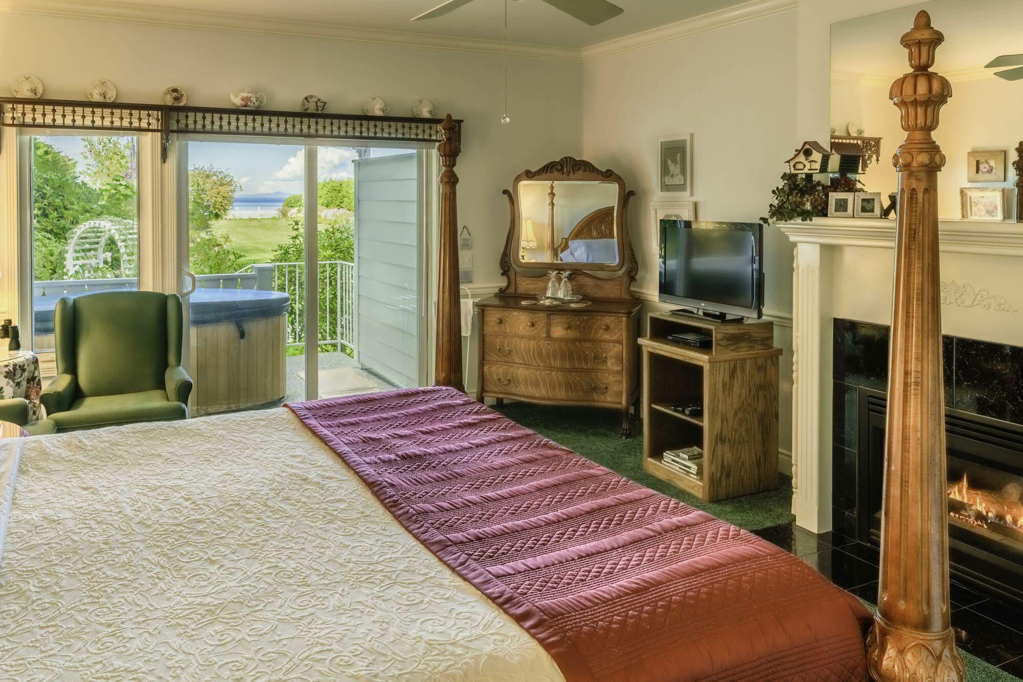 Sea Cliff Gardens Bed & Breakfast Port Angeles Ngoại thất bức ảnh
